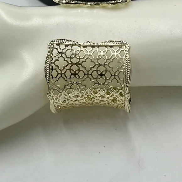 Kendra Scott Designer Candice Gold Tone Filigree Concave Wide Cuff Bracelet - Picture 5 of 13